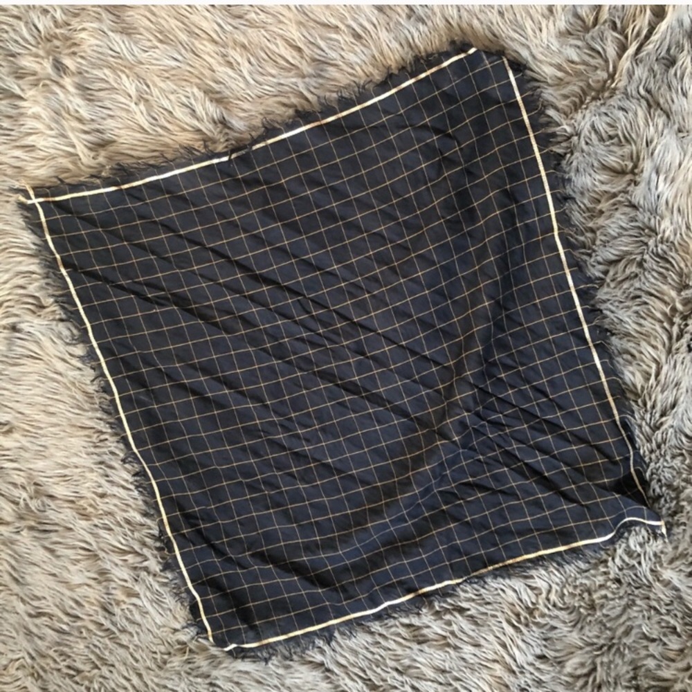 Madewell Windowpane Bandana - Picture 4 of 5